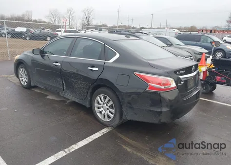 2015 Nissan Altima 2.5 S z USA, uszkodzony, nr VIN 1N4AL3AP8FN391554